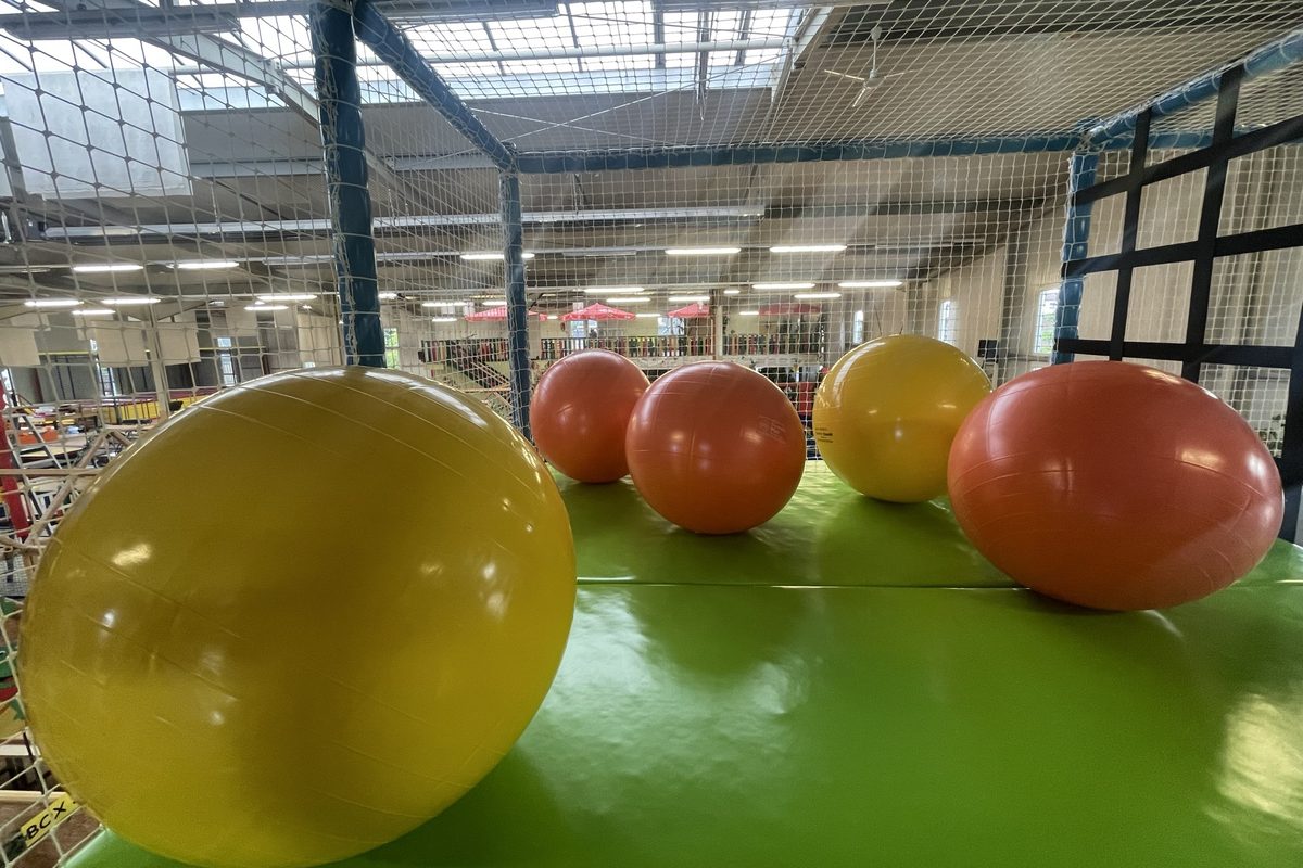 Ballraum im Indoorspielplatz Friedolins Spielparadies in Edewecht