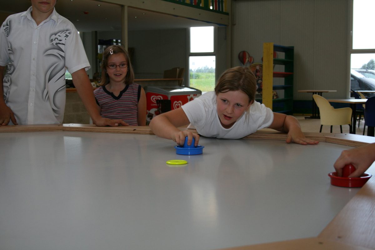 Speedhockey im Indoorspielplatz Friedolins Spielparadies in Edewecht